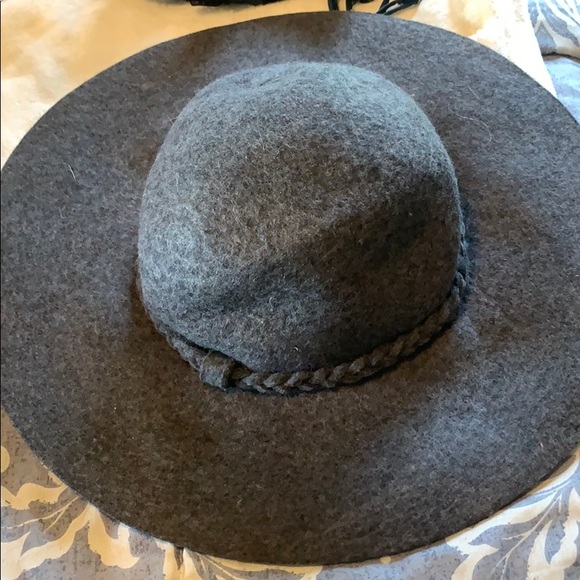 Wool floppy hat - Picture 1 of 1